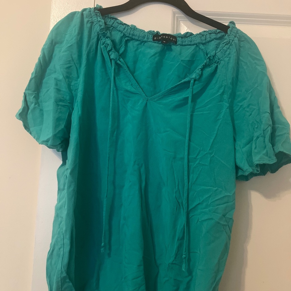 Gibsonlook blouse (from boutique) Size Medium